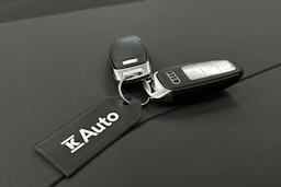 harmaa Audi Q4 e-tron 2023 kuva 32.