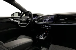 musta Audi Q4 e-tron 2023 kuva 7.