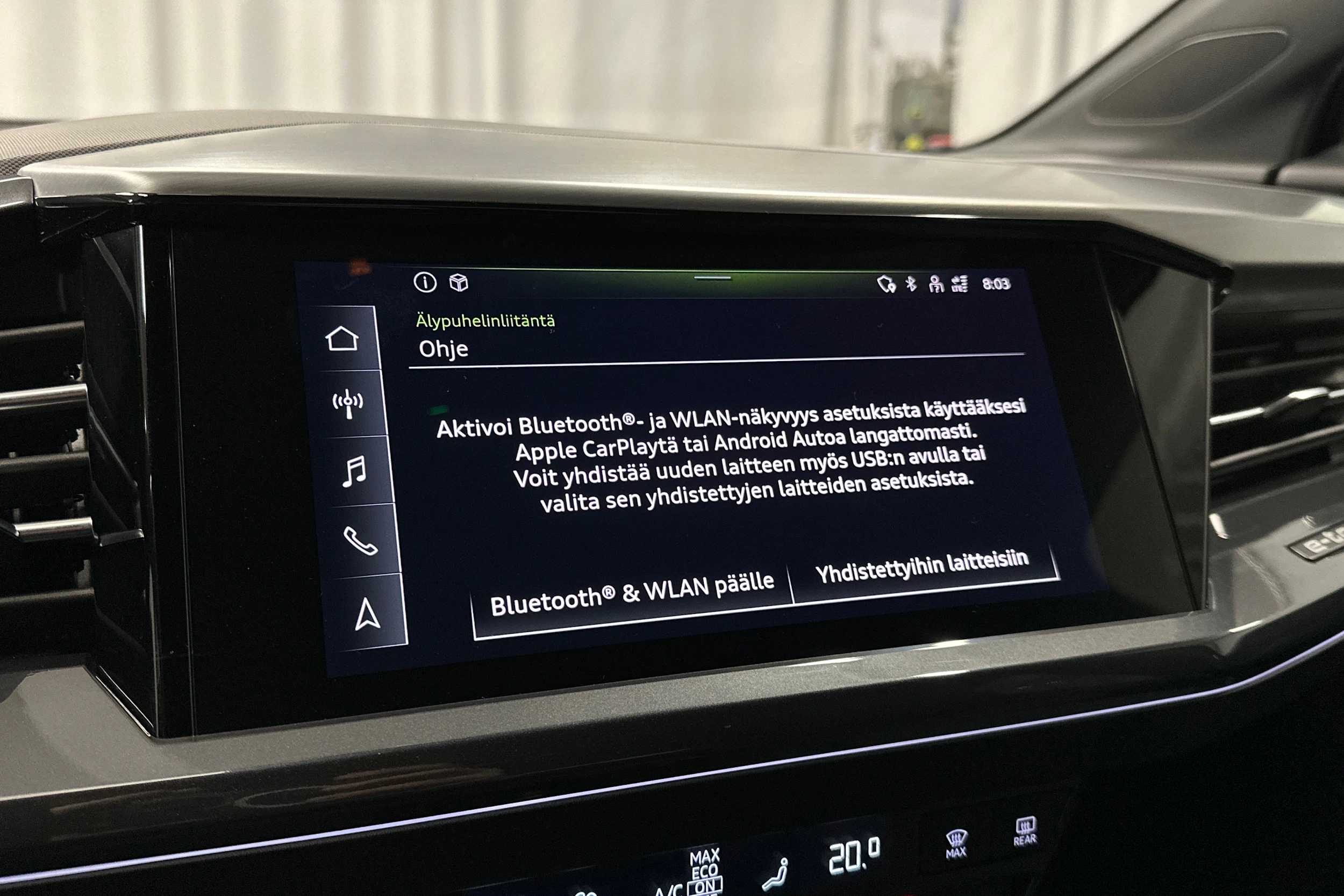 musta Audi Q4 e-tron 2023 kuva 14.