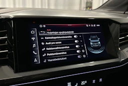 musta Audi Q4 e-tron 2023 kuva 18.