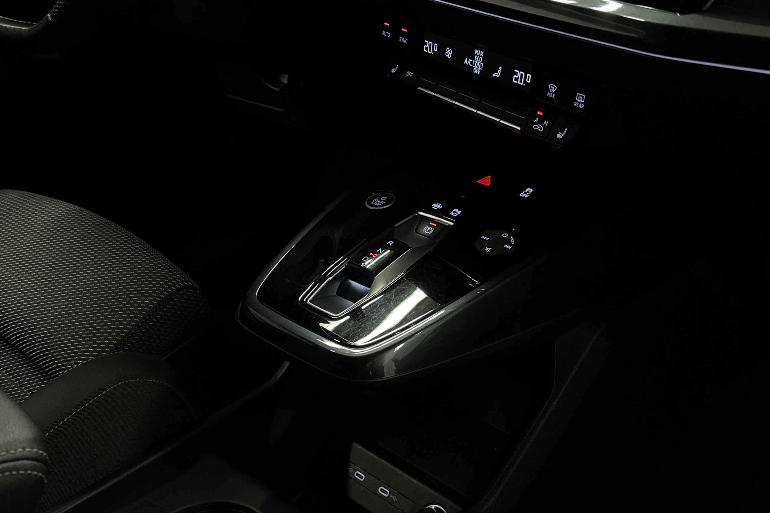 musta Audi Q4 e-tron 2023 kuva 20.