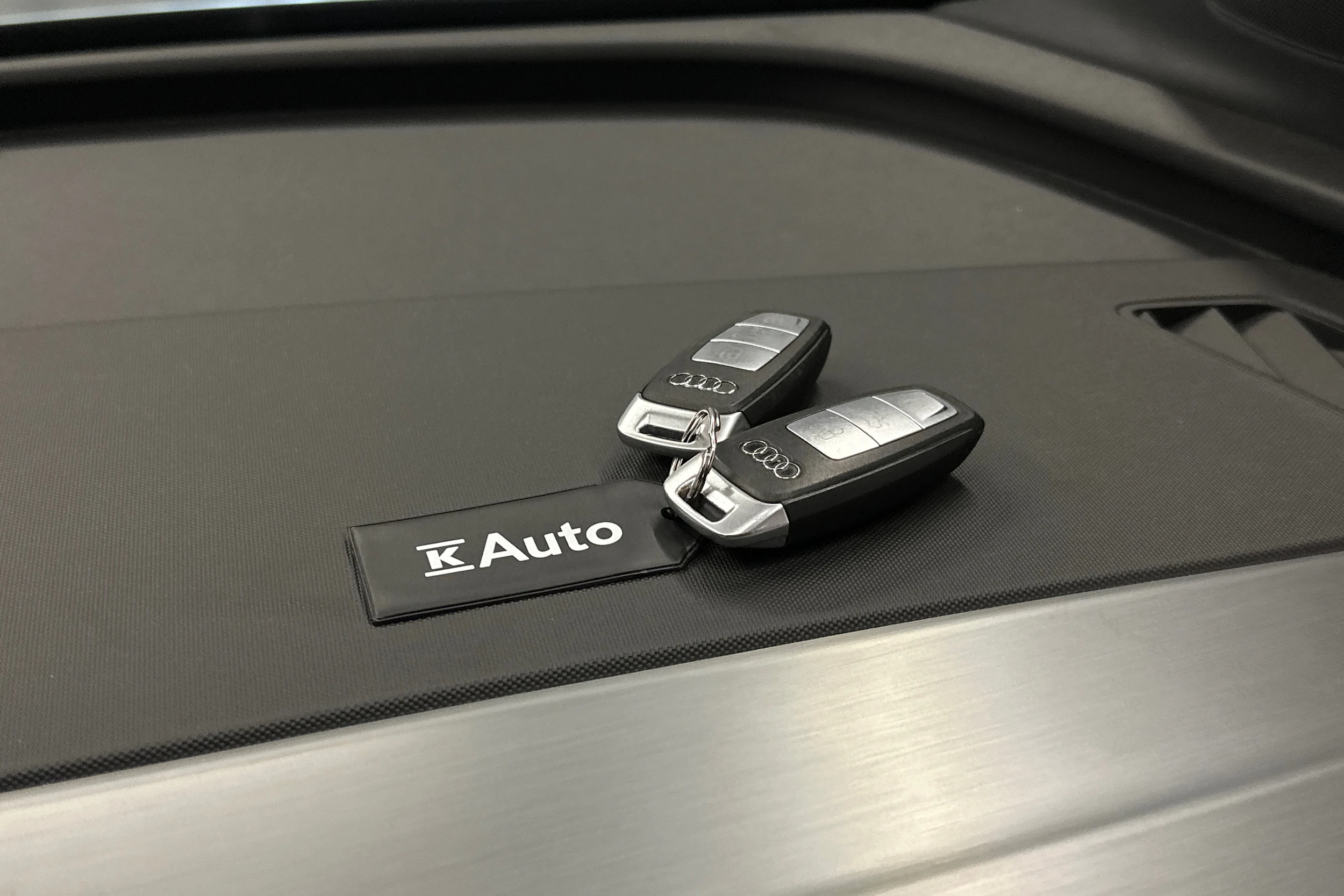musta Audi Q4 e-tron 2023 kuva 28.