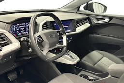 musta Audi Q4 e-tron 2023 kuva 6.