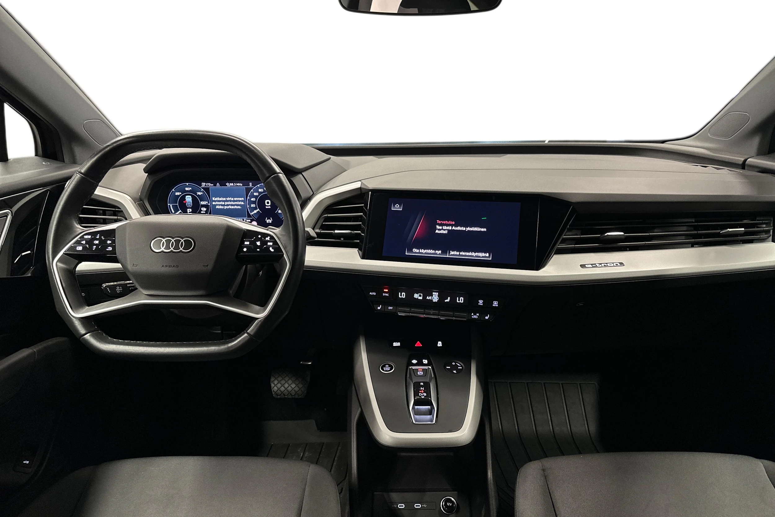 musta Audi Q4 e-tron 2023 kuva 7.
