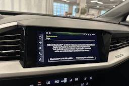 musta Audi Q4 e-tron 2023 kuva 15.