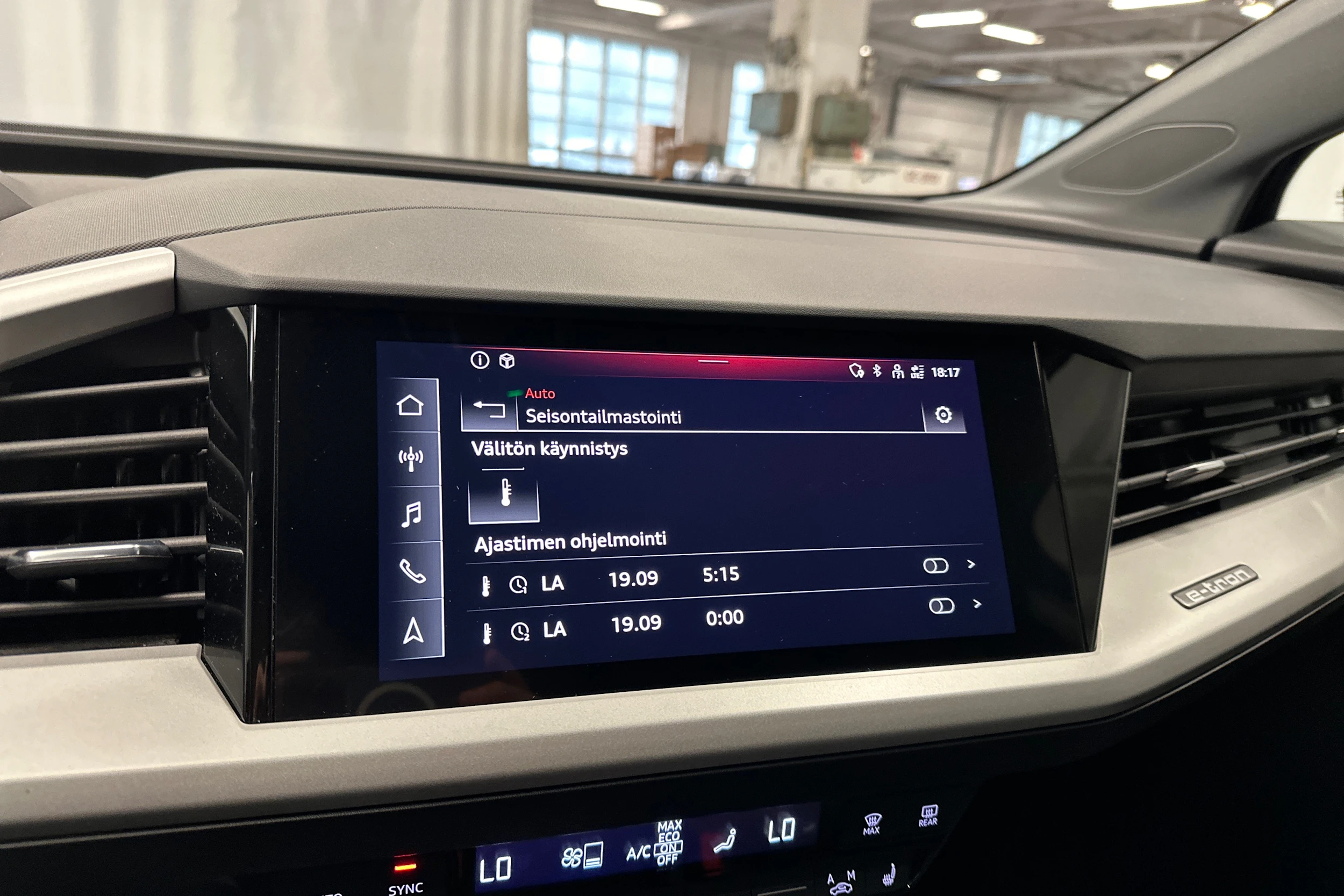 musta Audi Q4 e-tron 2023 kuva 17.