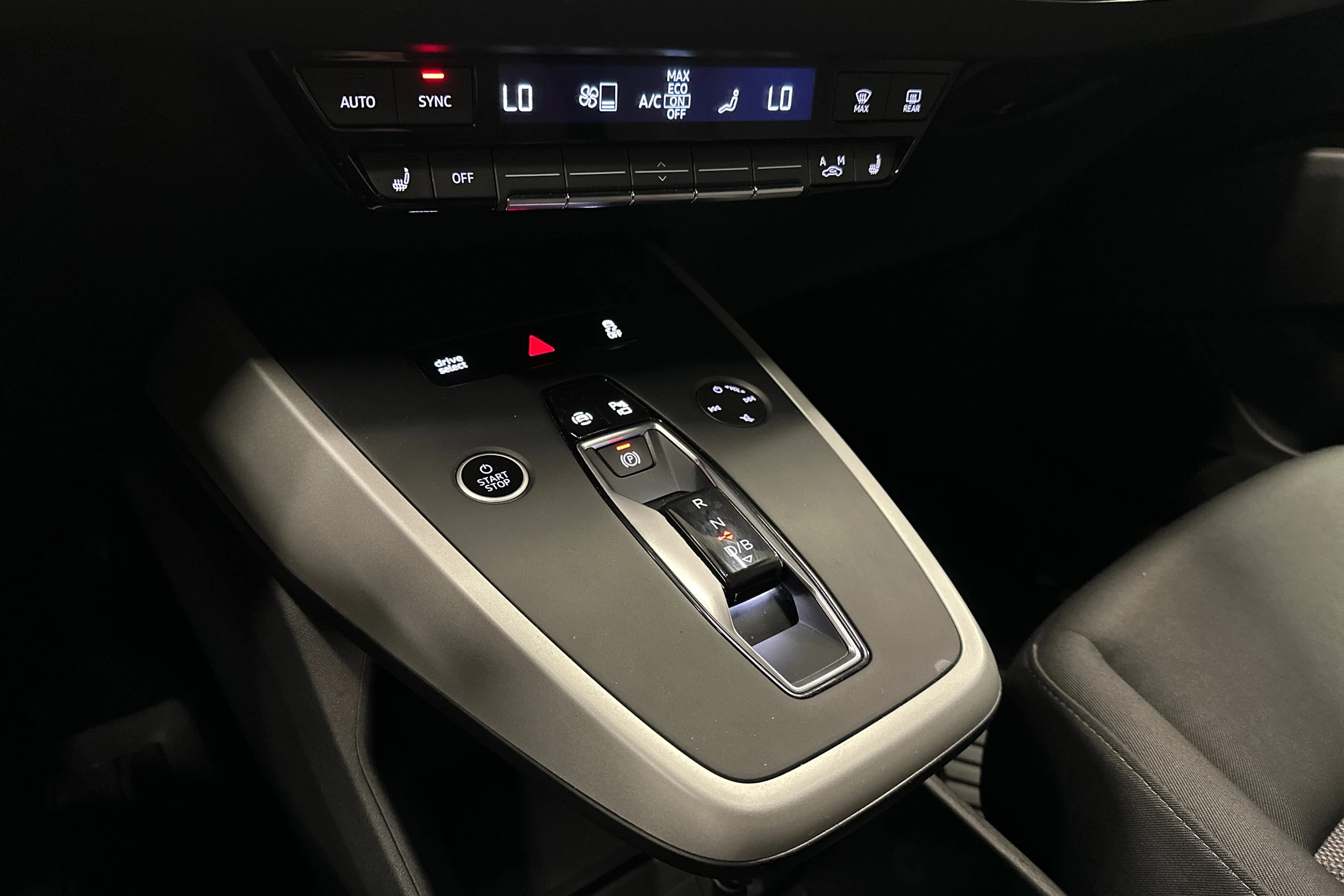 musta Audi Q4 e-tron 2023 kuva 20.