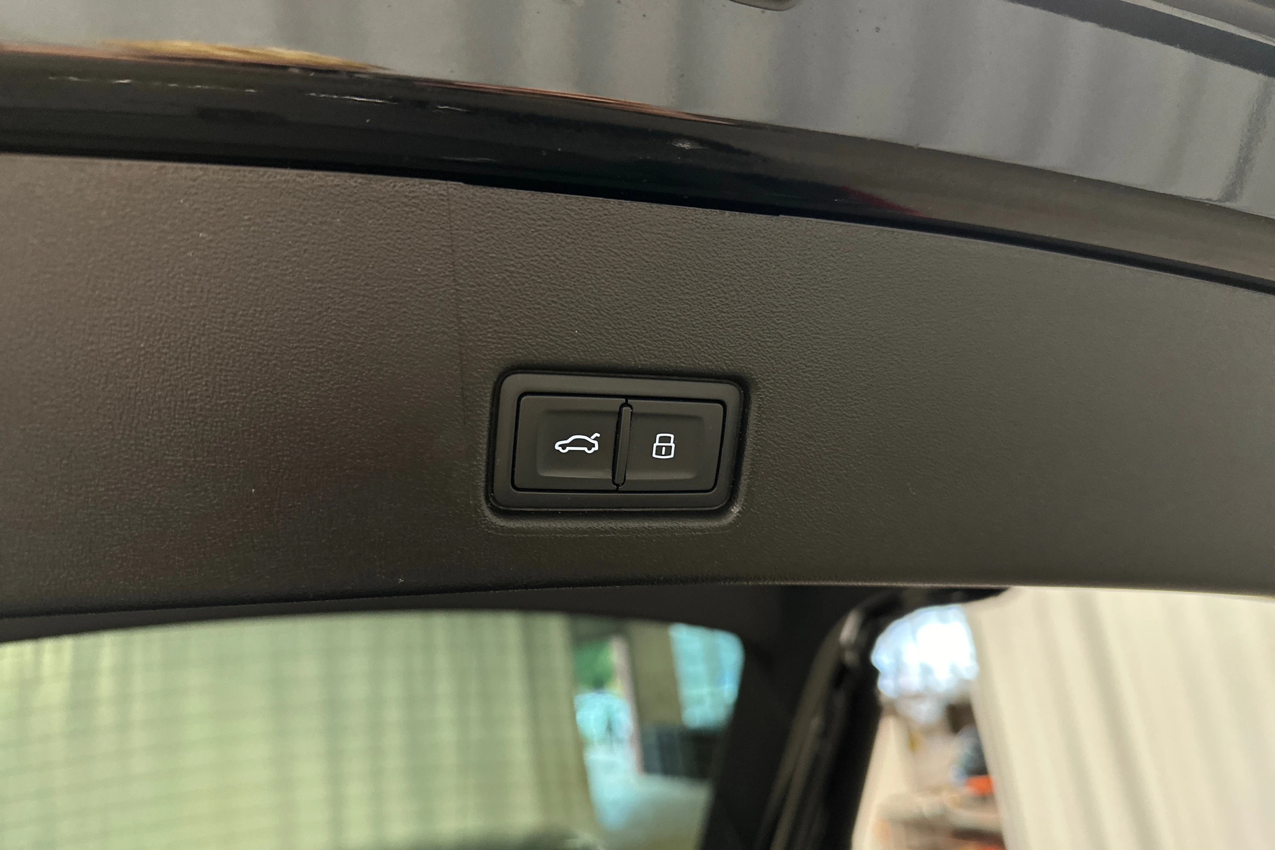 musta Audi Q4 e-tron 2023 kuva 23.