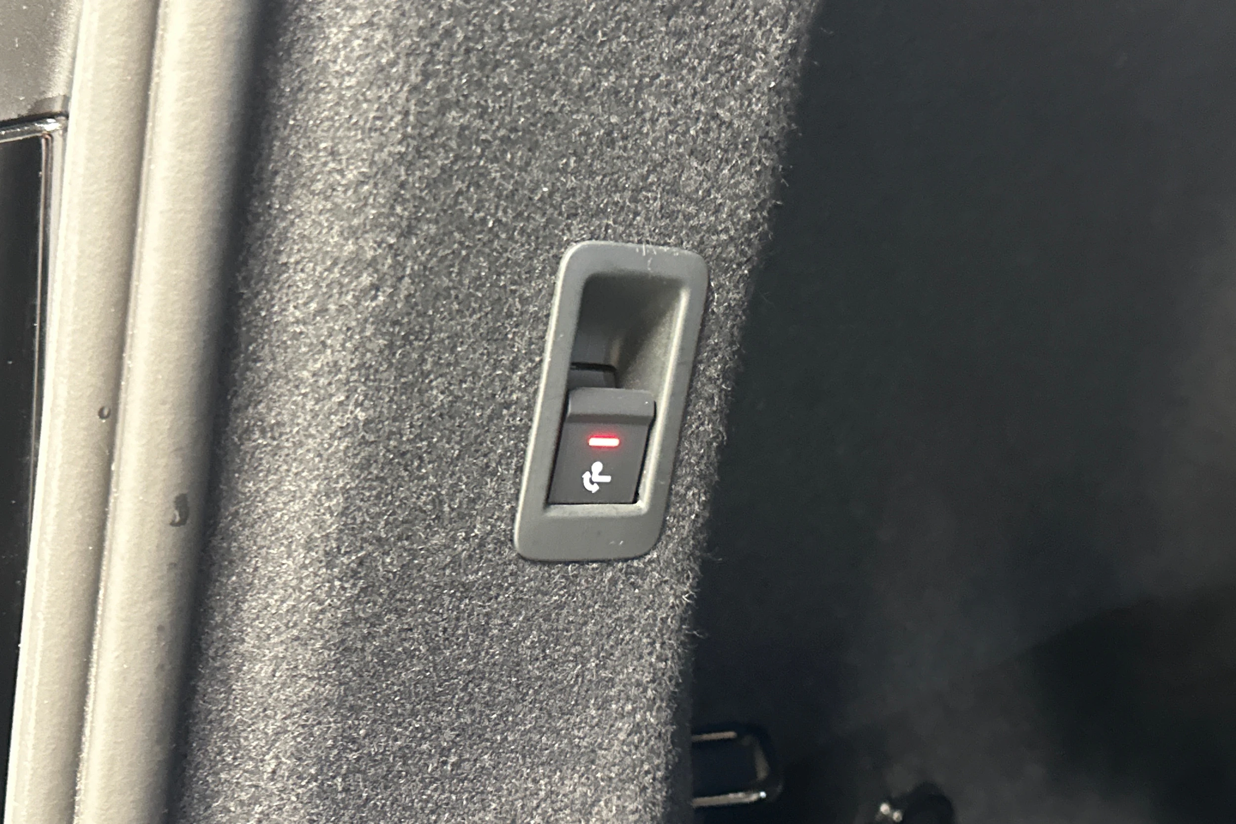 musta Audi Q4 e-tron 2023 kuva 24.