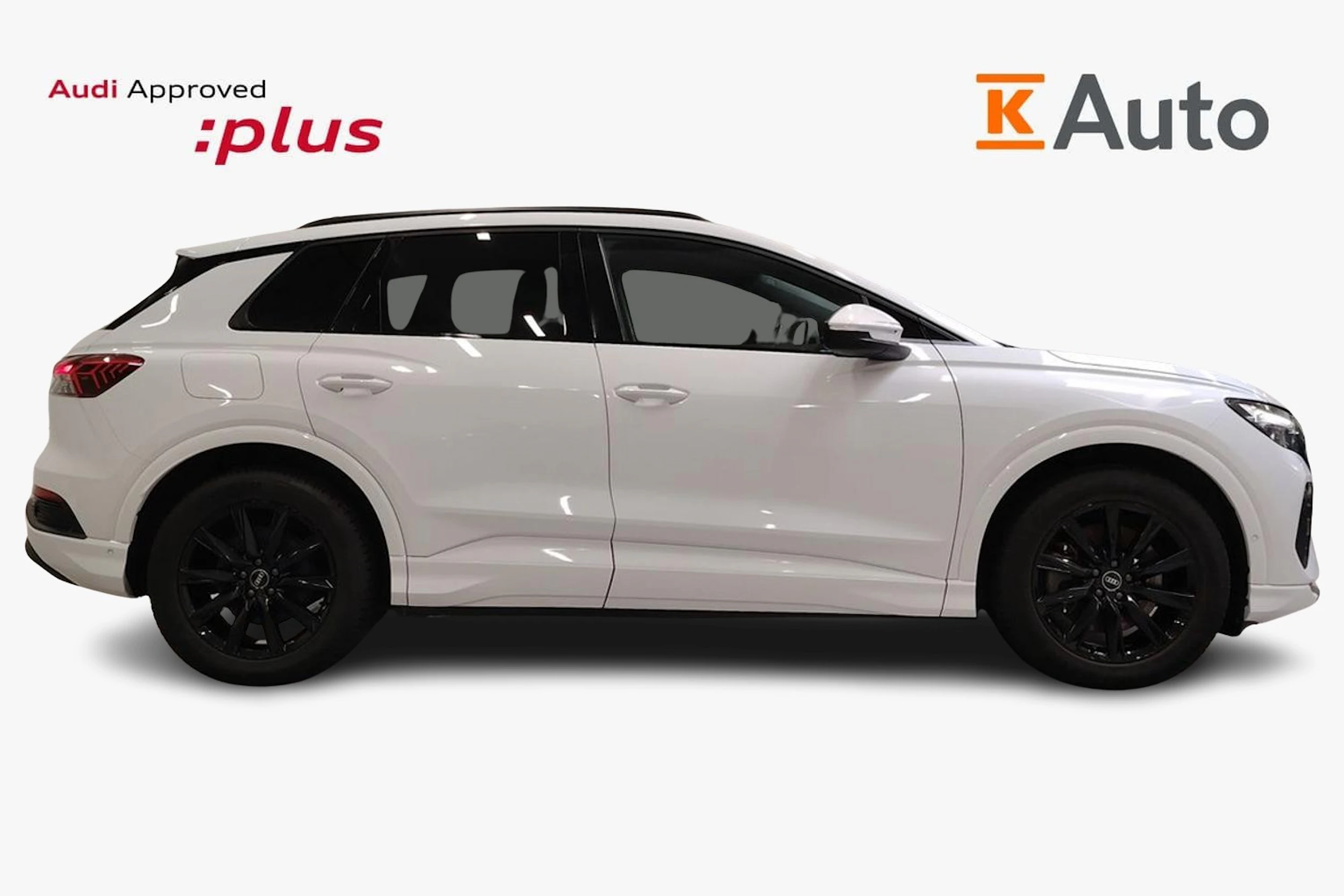 Valkoinen Audi Q4 e-tron 2023 kuva 5.