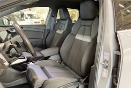 harmaa Audi Q4 e-tron 2023 kuva 14.