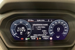 harmaa Audi Q4 e-tron 2023 kuva 21.