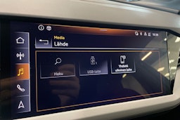 harmaa Audi Q4 e-tron 2023 kuva 27.