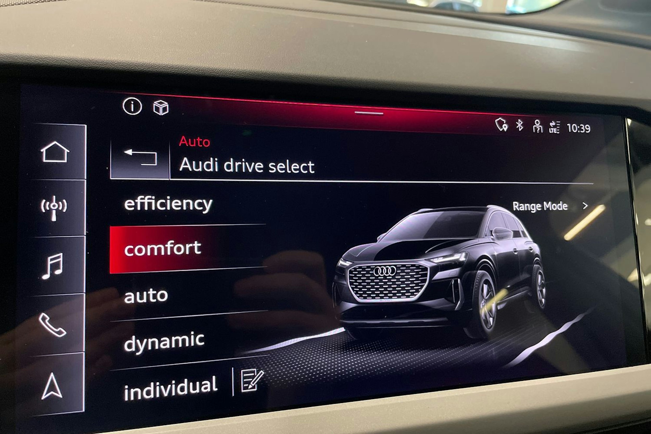 harmaa Audi Q4 e-tron 2023 kuva 32.