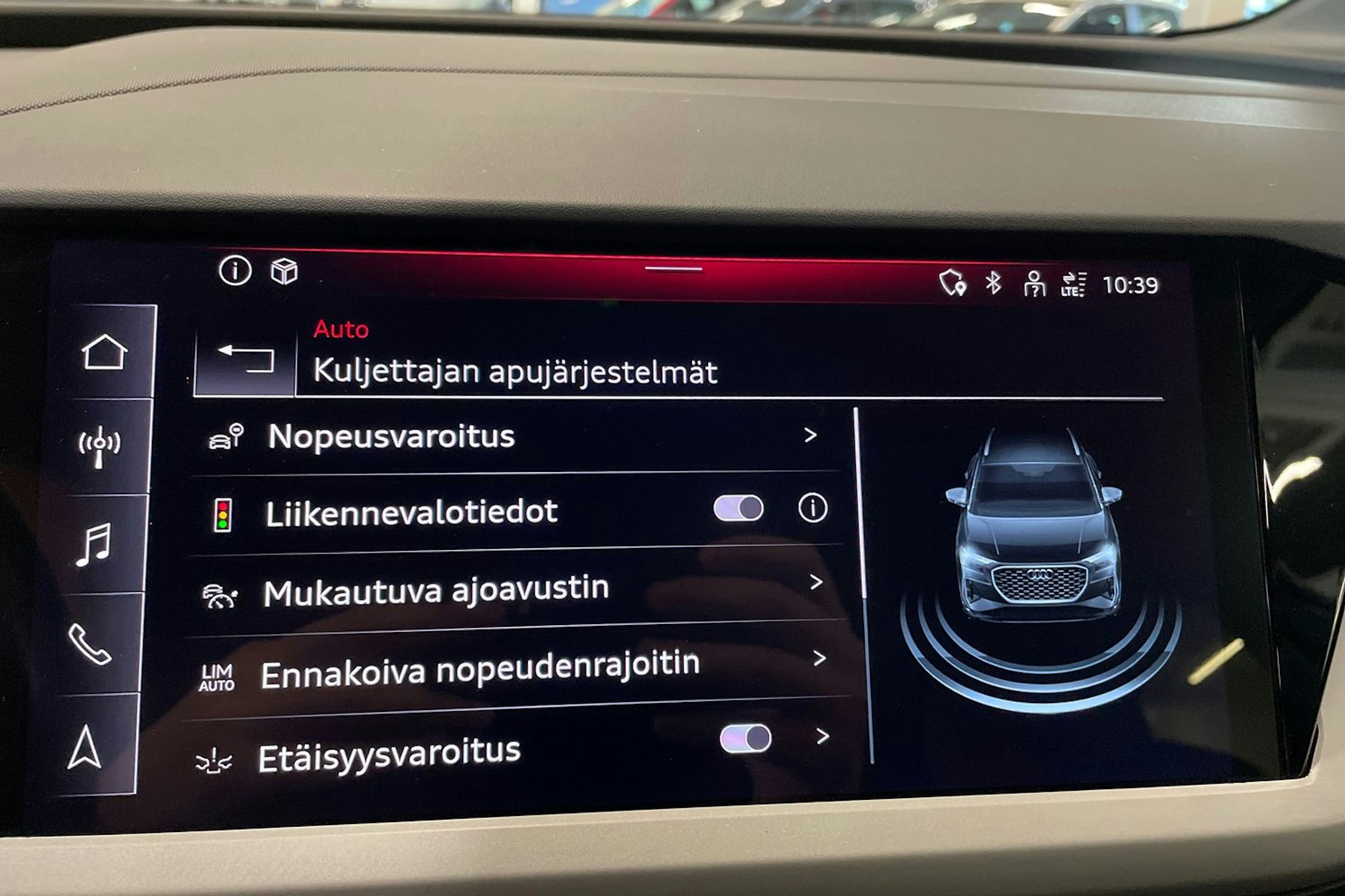 harmaa Audi Q4 e-tron 2023 kuva 33.
