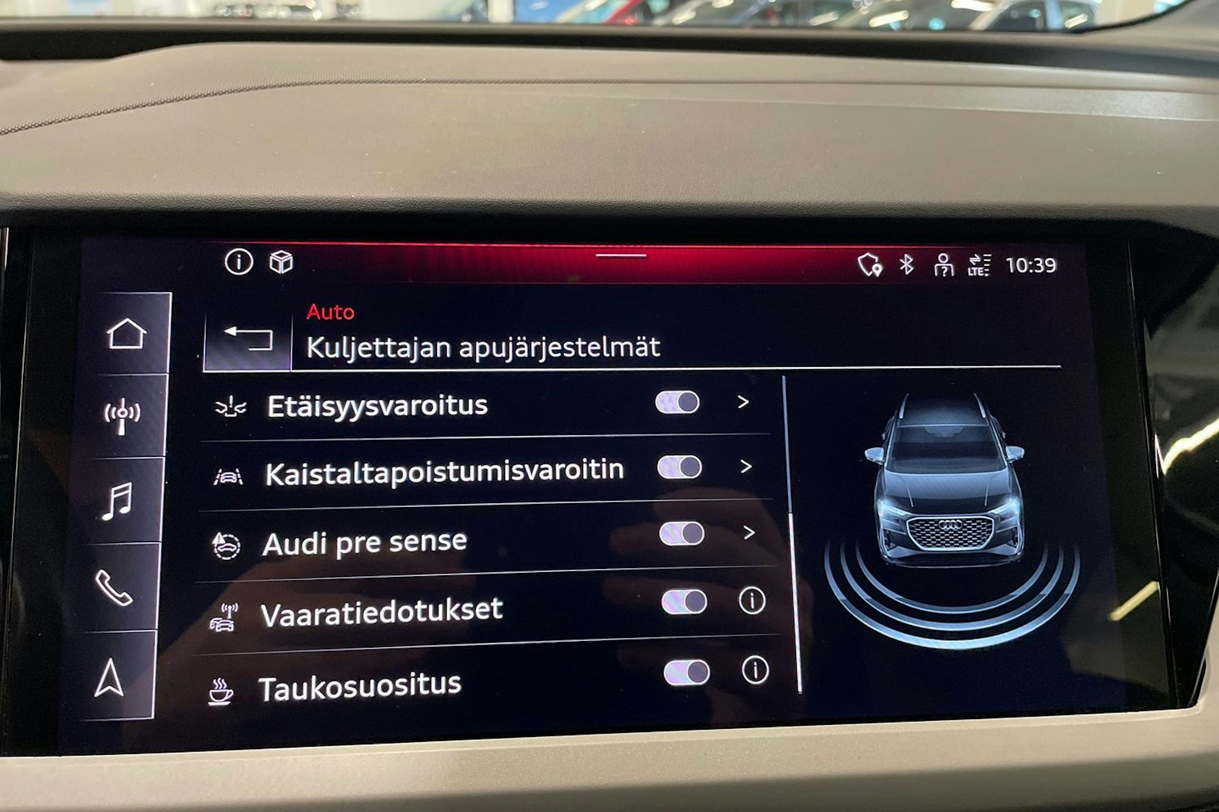 harmaa Audi Q4 e-tron 2023 kuva 34.