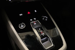 harmaa Audi Q4 e-tron 2023 kuva 38.
