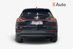 musta Audi Q4 e-tron 2023 kuva 3.