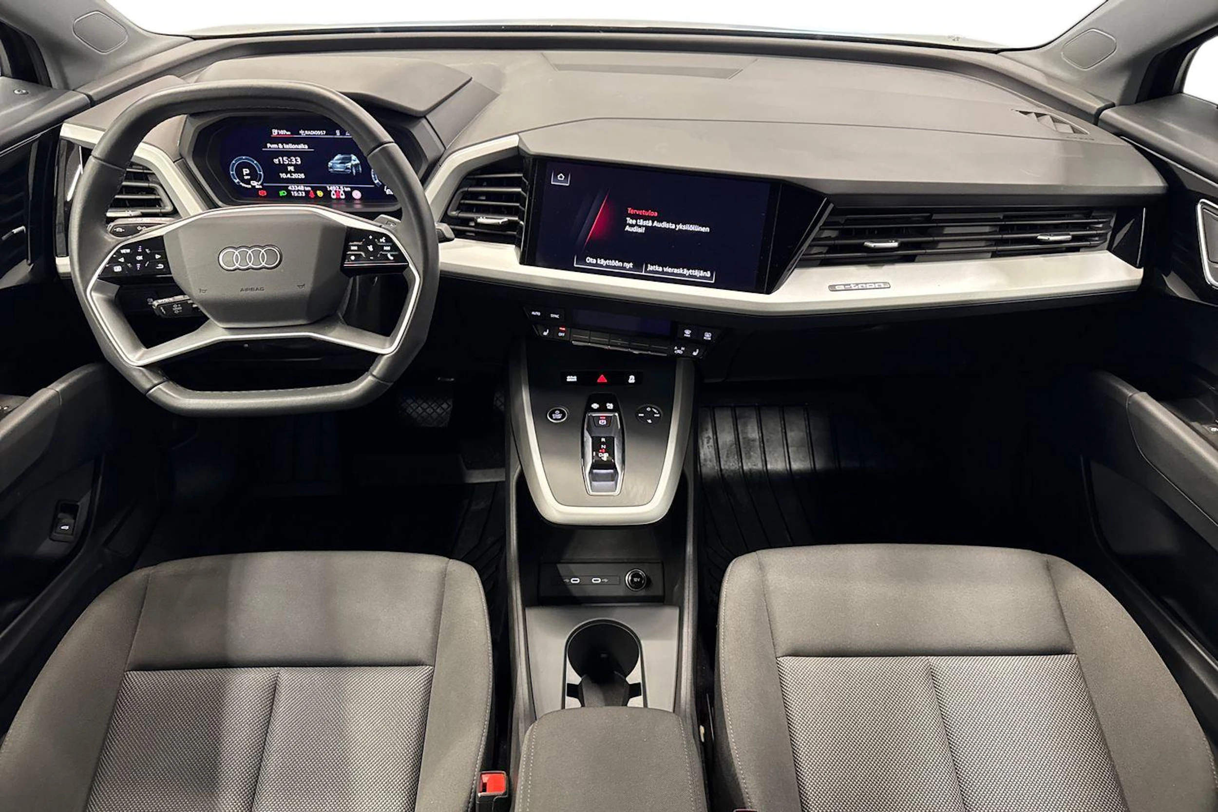 musta Audi Q4 e-tron 2023 kuva 7.