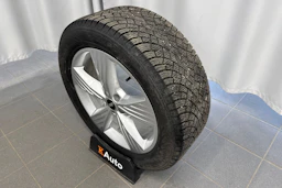 musta Audi Q4 e-tron 2023 kuva 14.