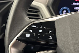 musta Audi Q4 e-tron 2023 kuva 16.