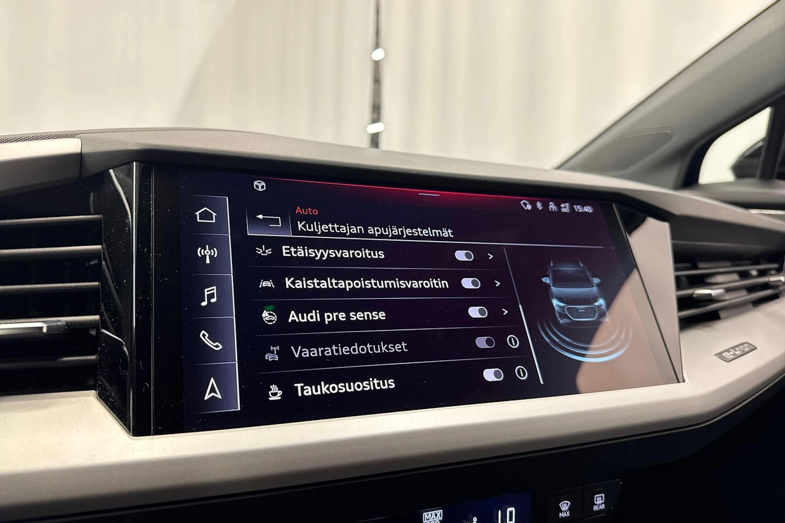 musta Audi Q4 e-tron 2023 kuva 20.