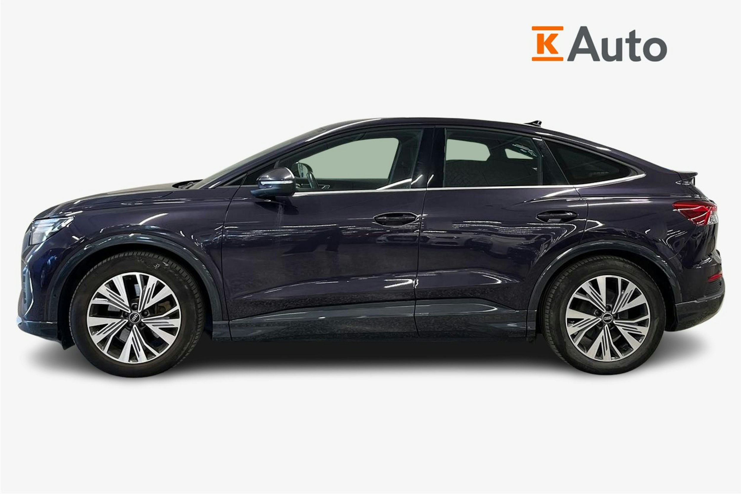 violetti Audi Q4 e-tron 2023 kuva 6.