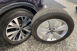 violetti Audi Q4 e-tron 2023 kuva 13.