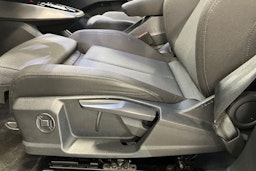 violetti Audi Q4 e-tron 2023 kuva 15.