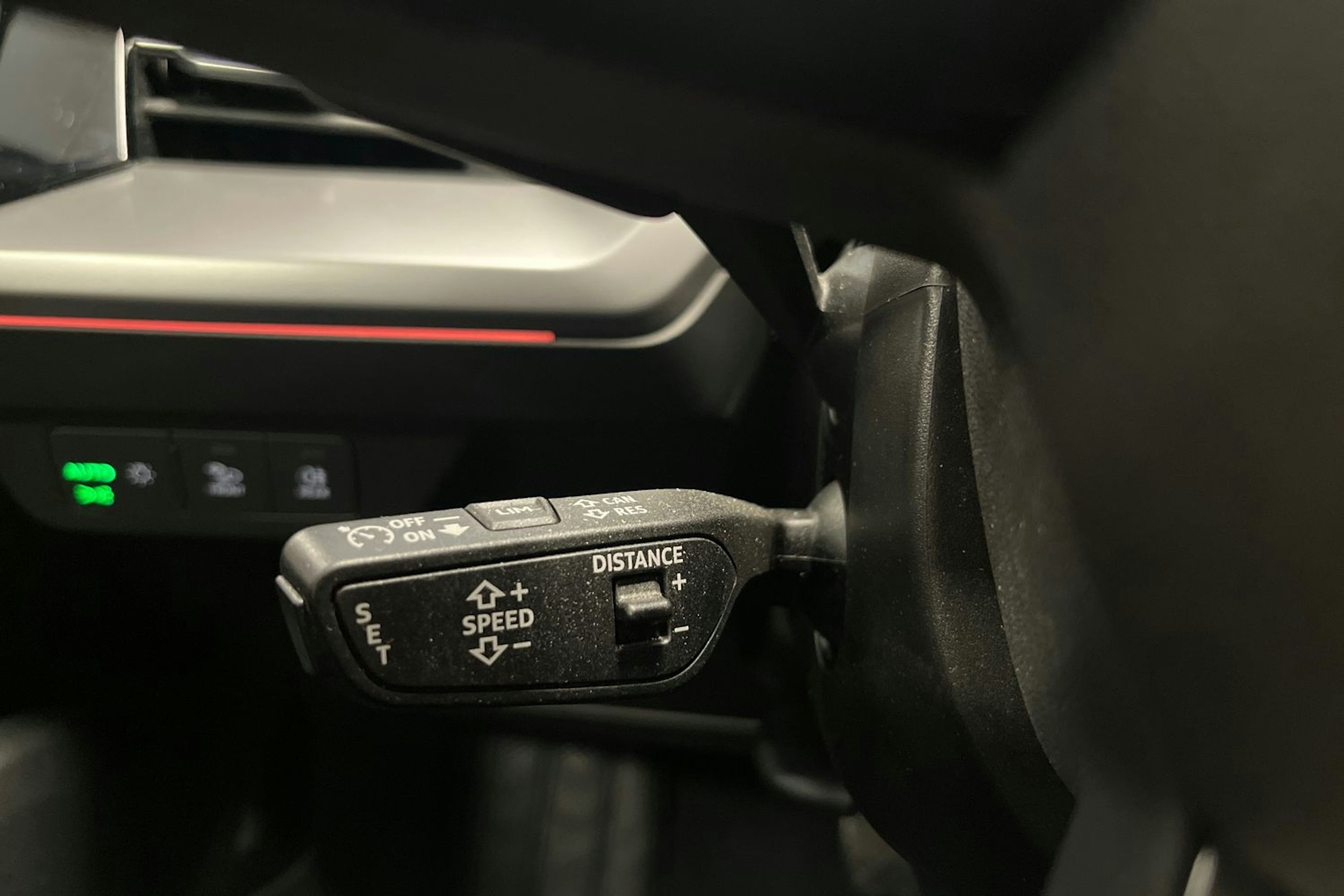 violetti Audi Q4 e-tron 2023 kuva 20.