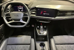 harmaa Audi Q4 e-tron 2023 kuva 7.