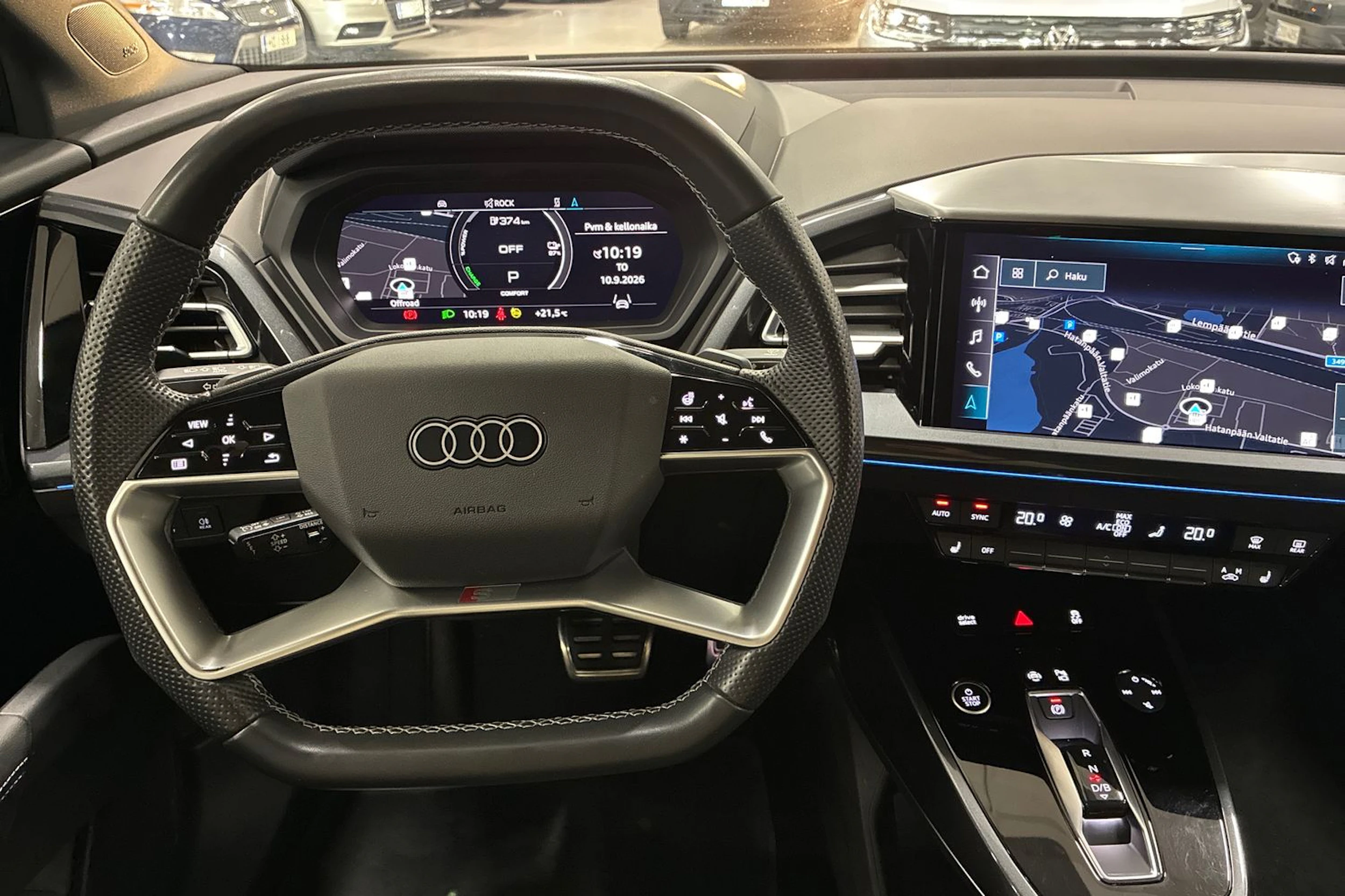 harmaa Audi Q4 e-tron 2023 kuva 11.
