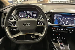 harmaa Audi Q4 e-tron 2023 kuva 11.