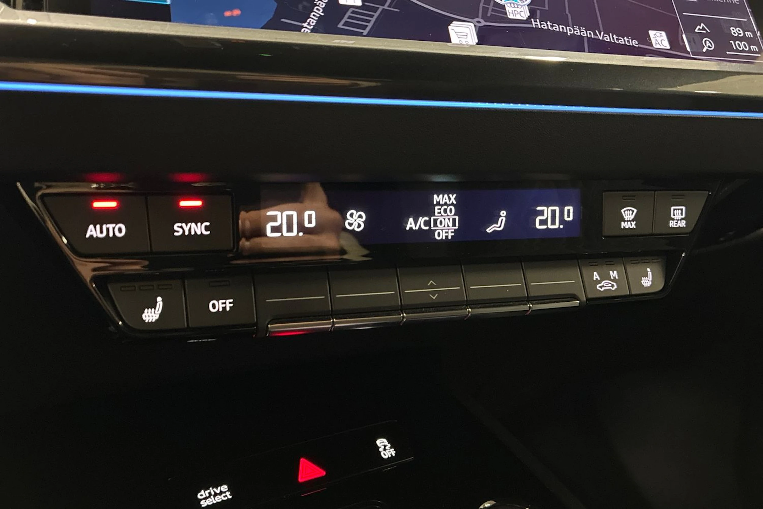 harmaa Audi Q4 e-tron 2023 kuva 19.