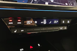harmaa Audi Q4 e-tron 2023 kuva 19.