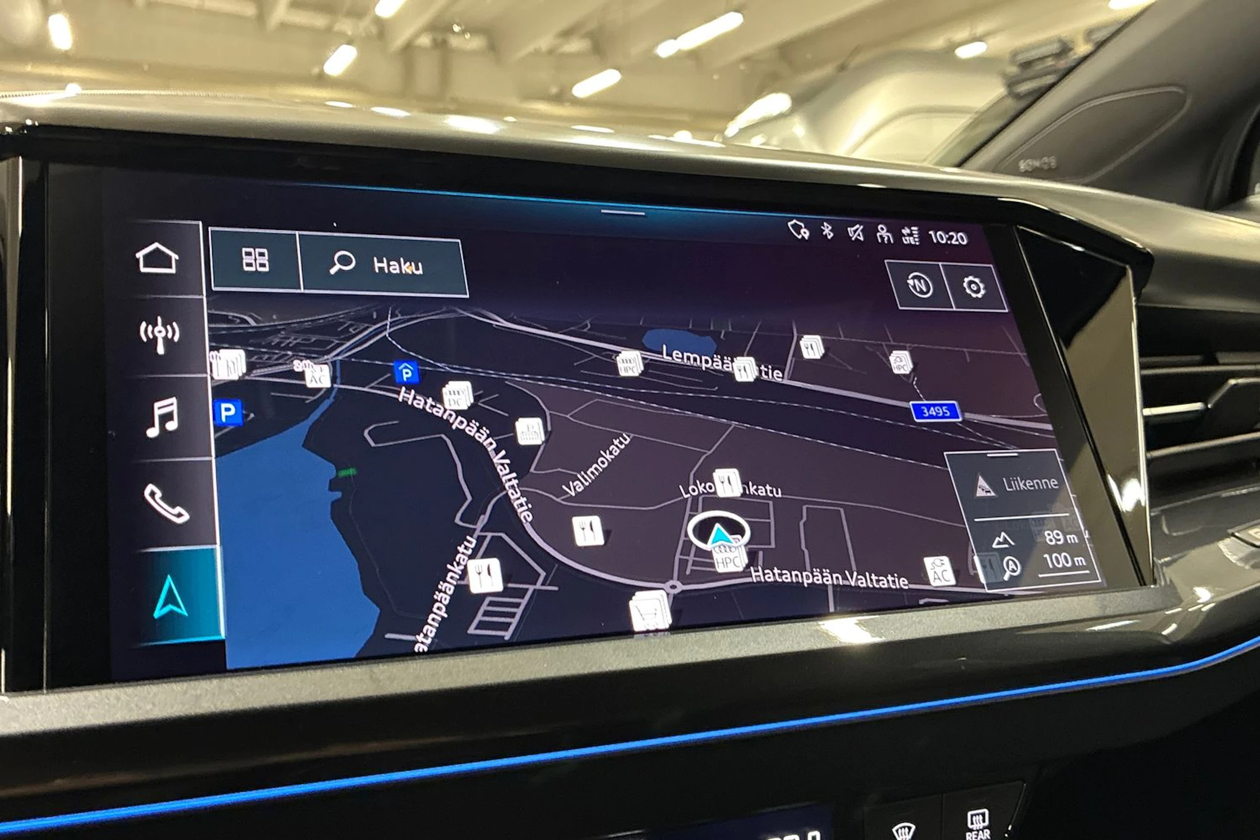 harmaa Audi Q4 e-tron 2023 kuva 20.