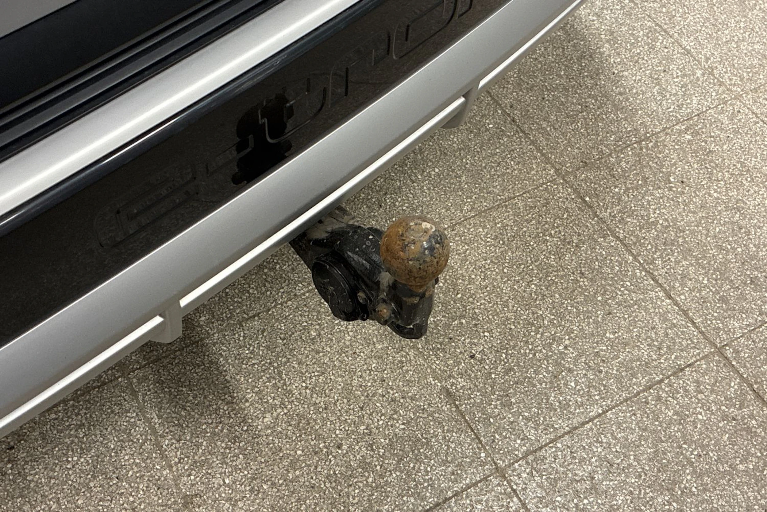 harmaa Audi Q4 e-tron 2023 kuva 26.