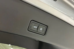 harmaa Audi Q4 e-tron 2023 kuva 27.