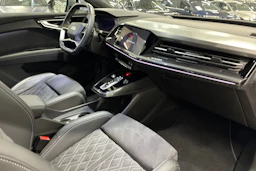harmaa Audi Q4 e-tron 2023 kuva 29.