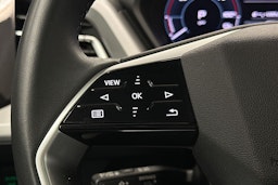 sininen Audi Q4 e-tron 2023 kuva 18.