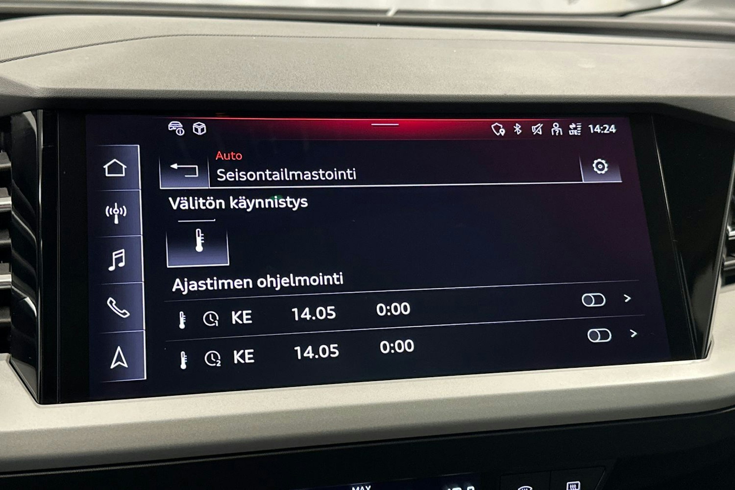 sininen Audi Q4 e-tron 2023 kuva 22.