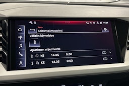 sininen Audi Q4 e-tron 2023 kuva 22.
