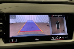 sininen Audi Q4 e-tron 2023 kuva 25.