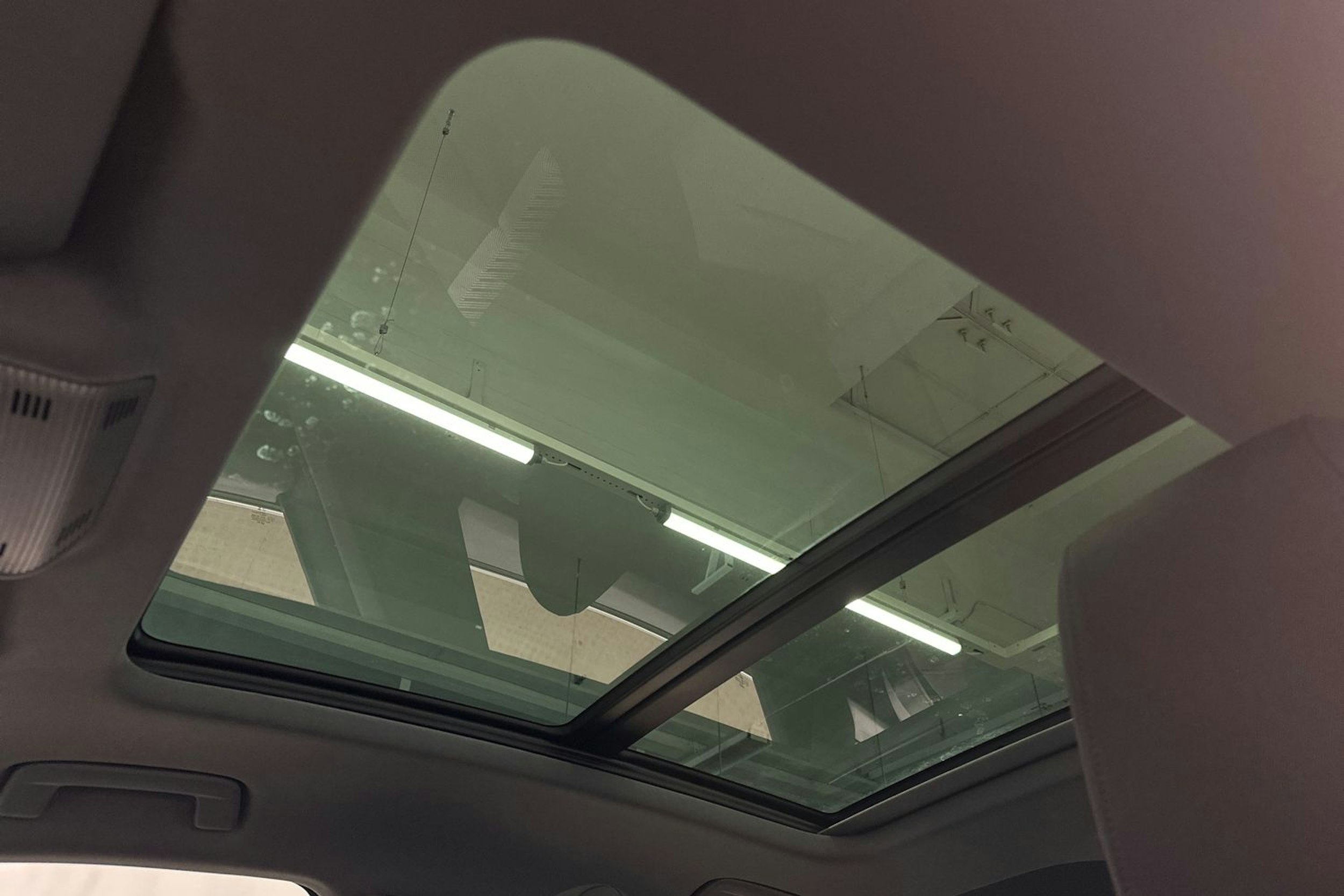 sininen Audi Q4 e-tron 2023 kuva 29.