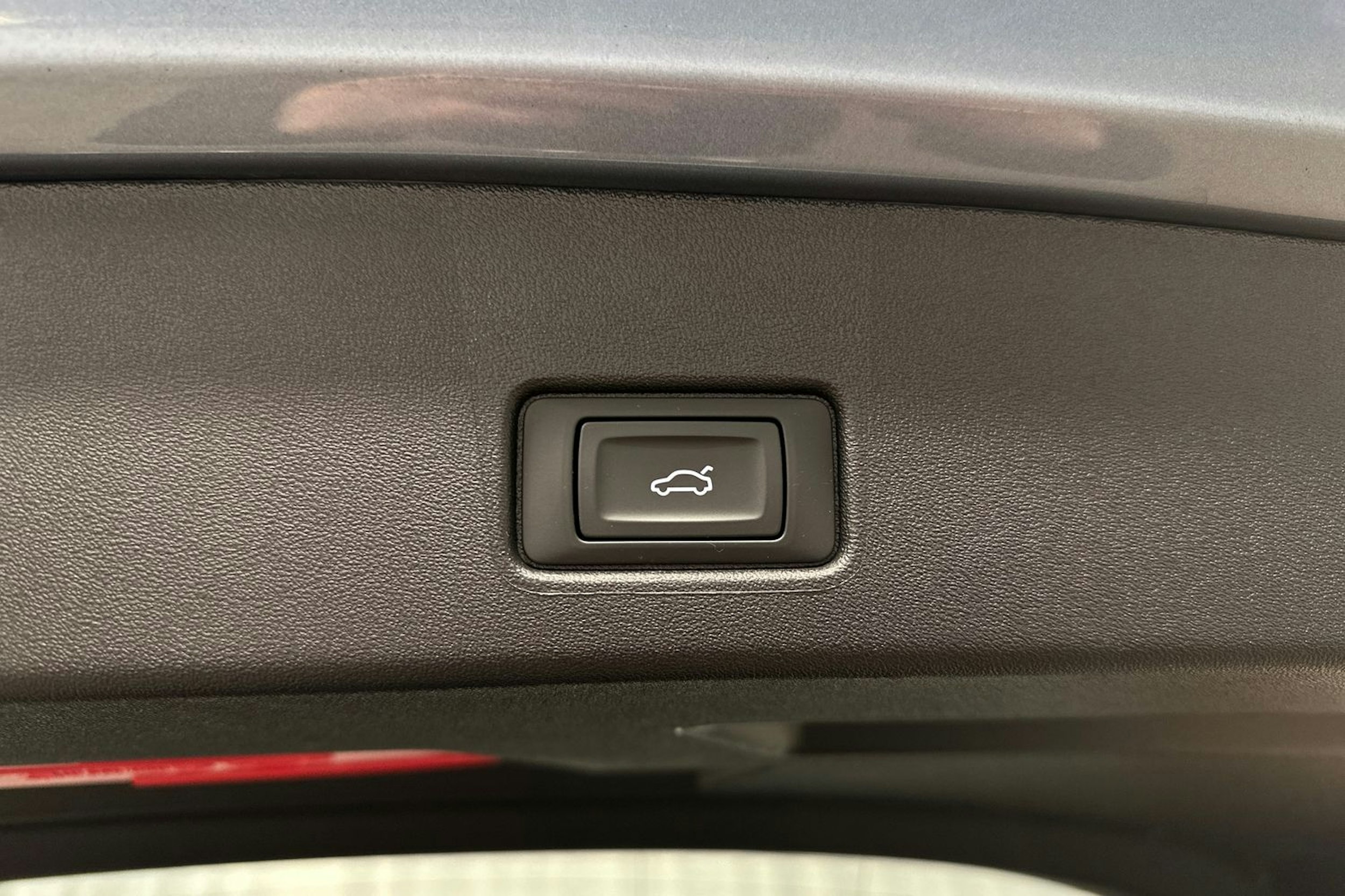 sininen Audi Q4 e-tron 2023 kuva 30.