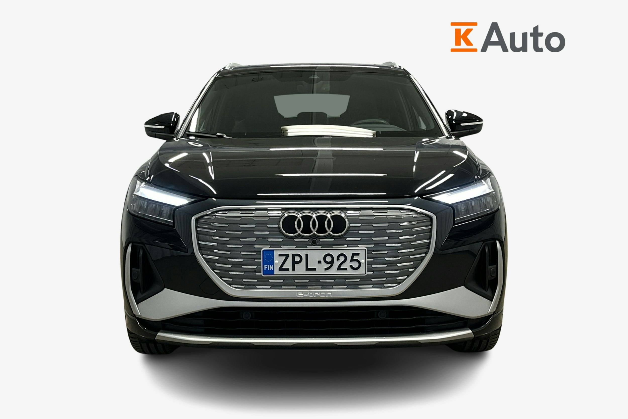 musta Audi Q4 e-tron 2023 kuva 4.