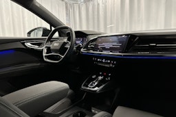 musta Audi Q4 e-tron 2023 kuva 7.