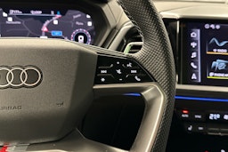 musta Audi Q4 e-tron 2023 kuva 10.