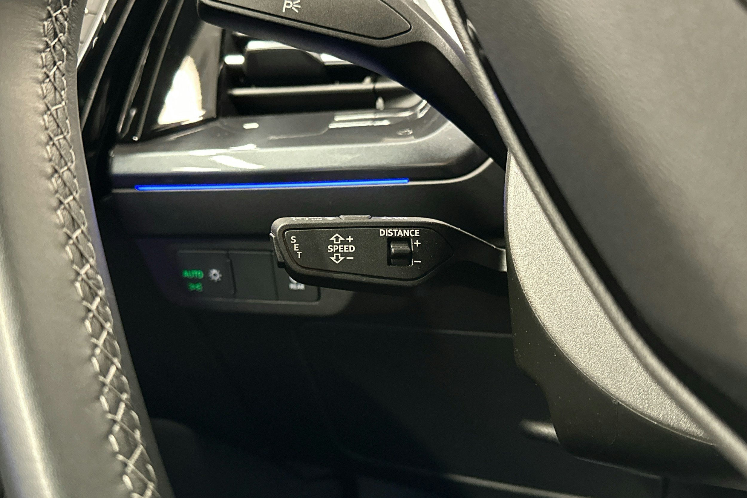 musta Audi Q4 e-tron 2023 kuva 11.