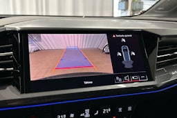 musta Audi Q4 e-tron 2023 kuva 15.